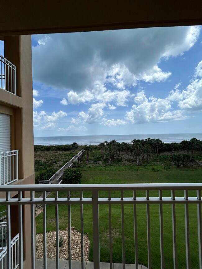 Building Photo - 60 Surfview Dr