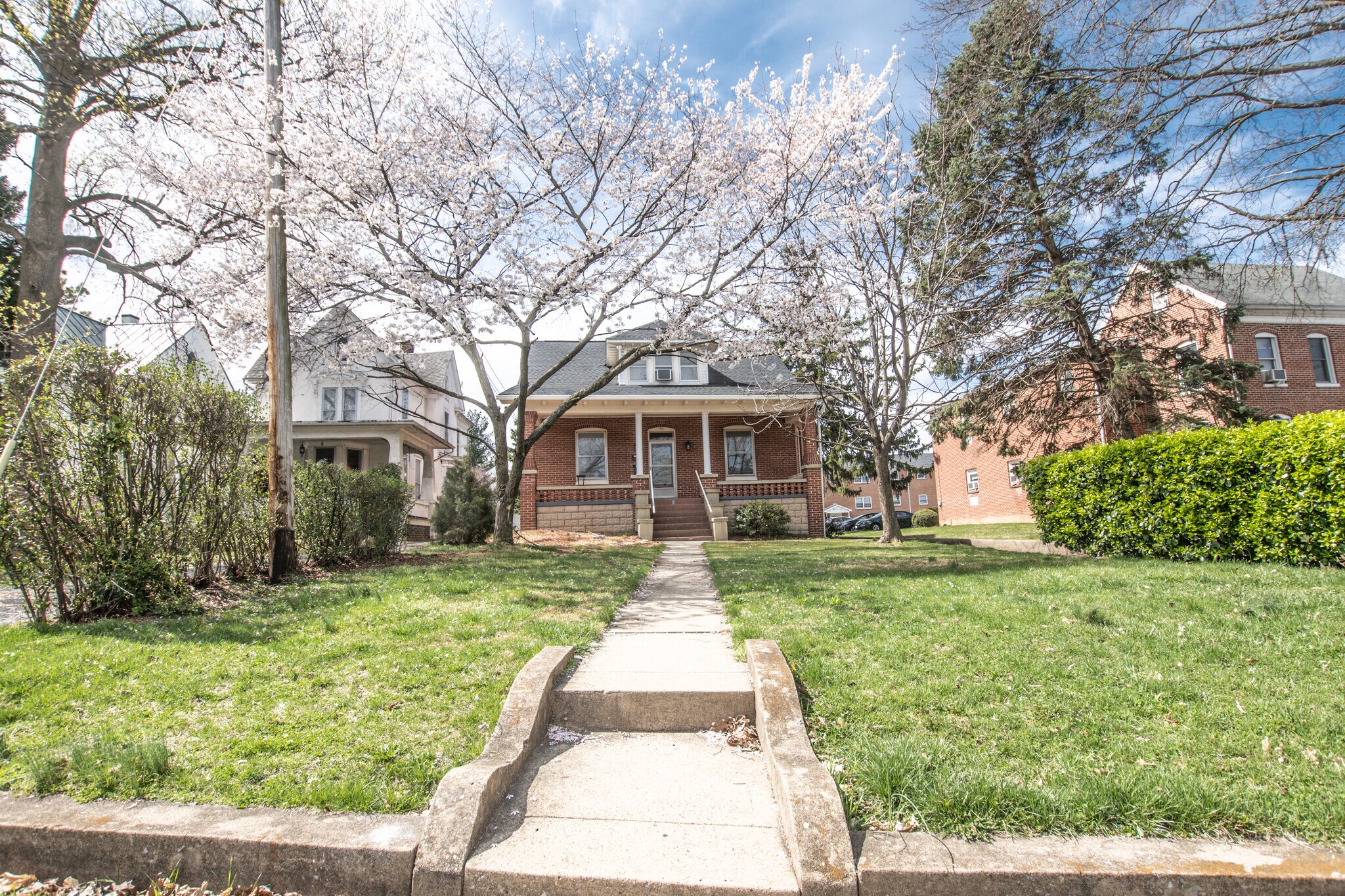 HOUSE FRONT - 813 N Market St