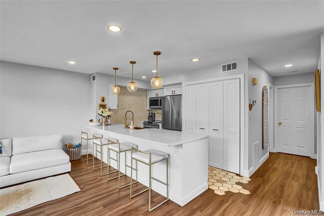 Building Photo - 1 Anchorage Way