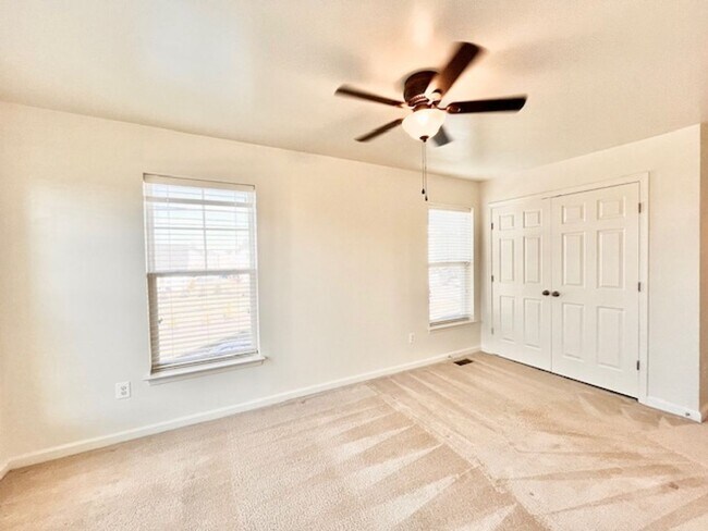 Building Photo - 5897 Bella Marie Wy