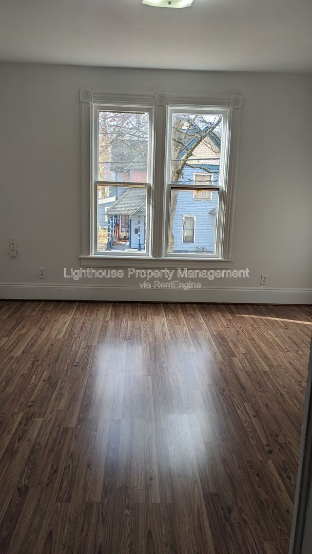 Building Photo - 511 Locust St