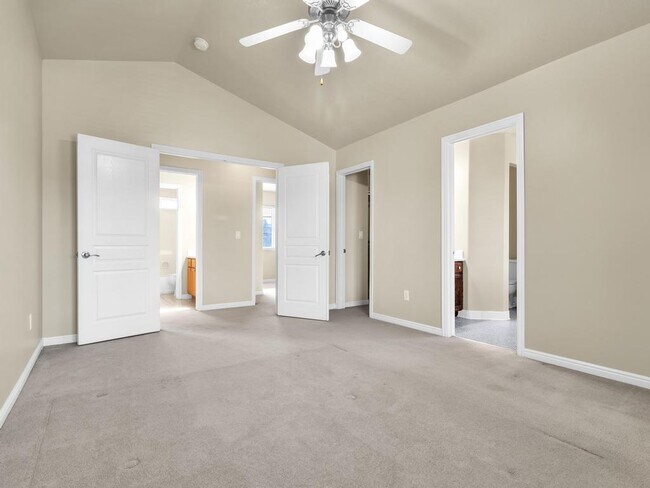 Building Photo - 6313 S Lake Fork Cir