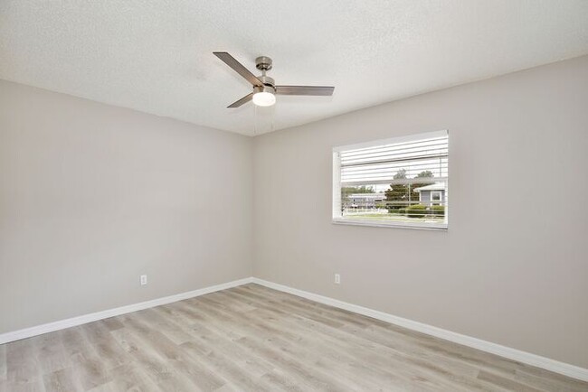Building Photo - Beautifully Renovated 2-Bedroom Duplex nea...