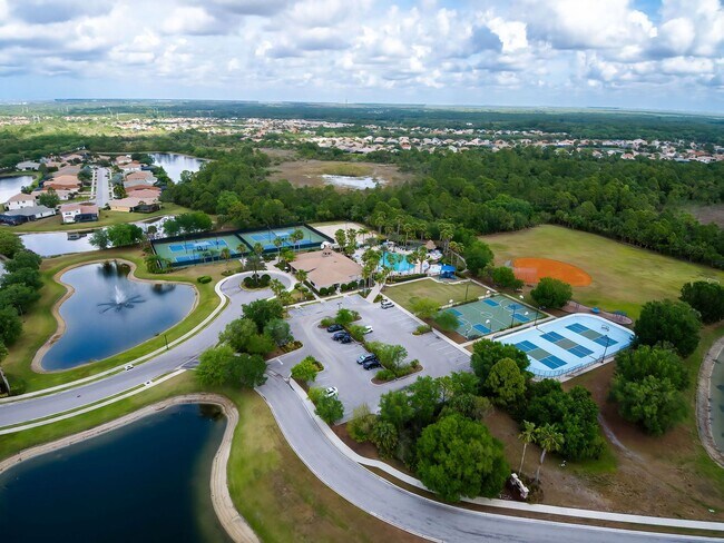 Building Photo - Stoneybrook at Venice; 4bd/2ba home