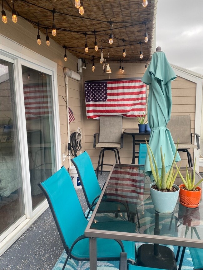 Building Photo - 16 Mariner Village Dr