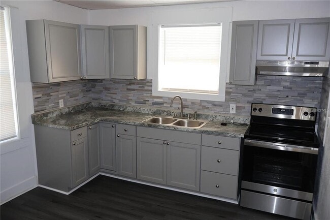 Building Photo - 1919 W Union St