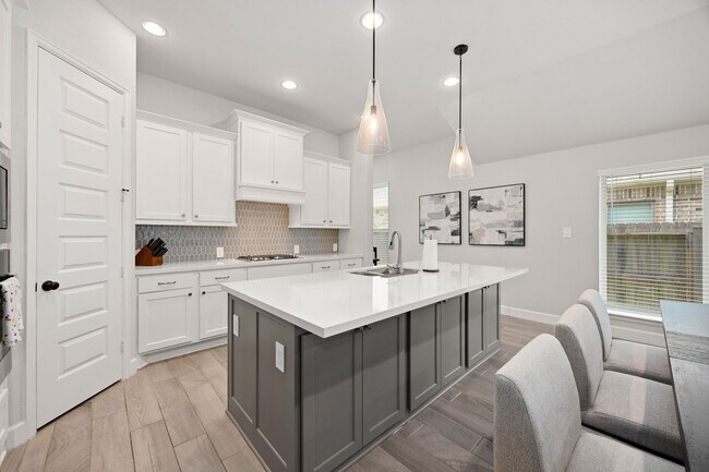 Building Photo - 2122 Germander Ln