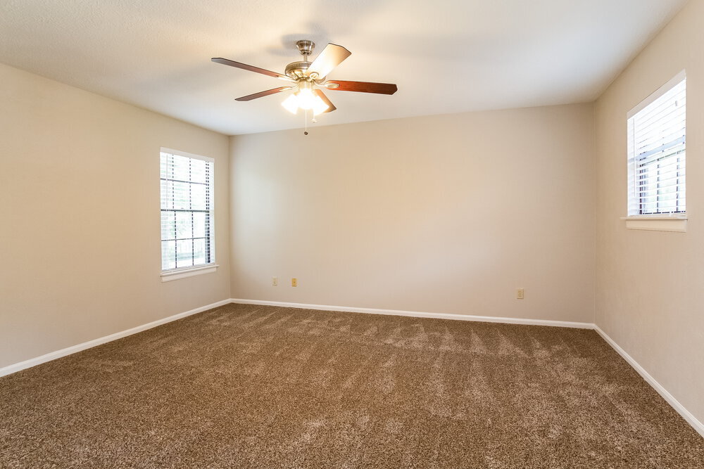 Building Photo - 2607 Hidden Garden Dr