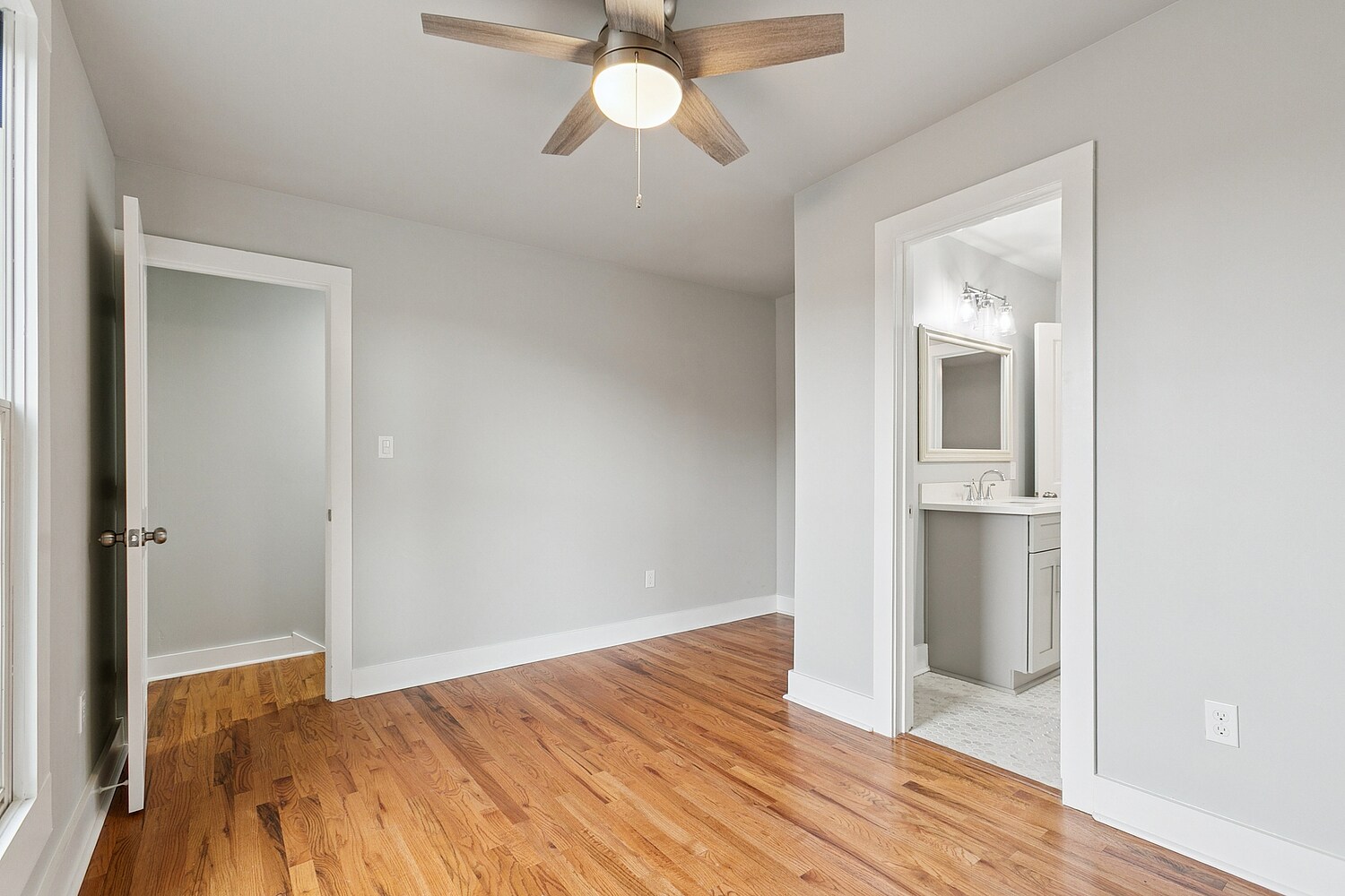 Building Photo - 3429 Baronne St