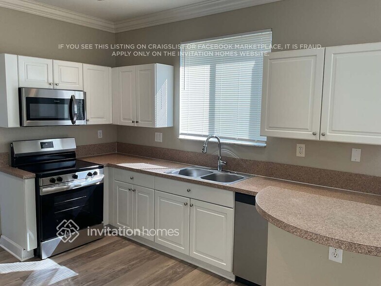 Building Photo - 22161 SW 94th Ave