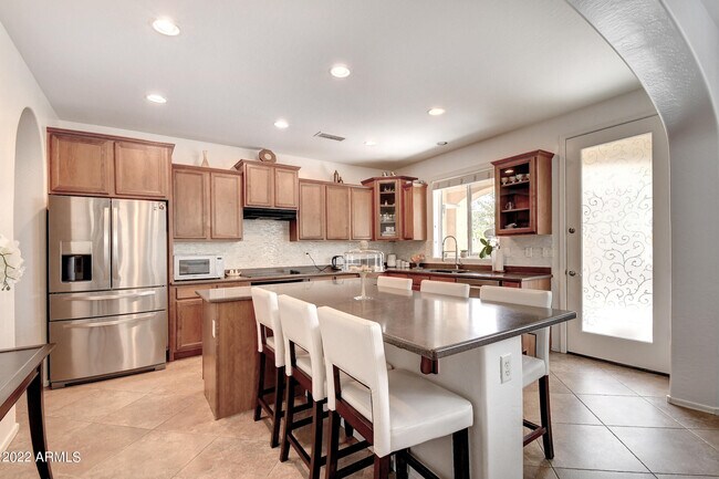 Building Photo - 1120 N Crosscreek Dr