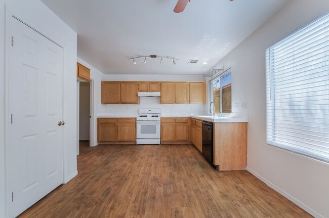 Building Photo - 8313 Rockefeller St