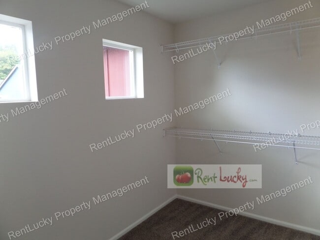 Building Photo - NEW PRICE! Fantastic 3-Bedroom + Den + Bonus Room Home with A/C in Milton!