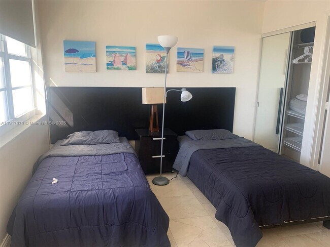 Building Photo - 100 Lincoln Rd