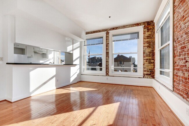 Building Photo - 14 North Fair Oaks