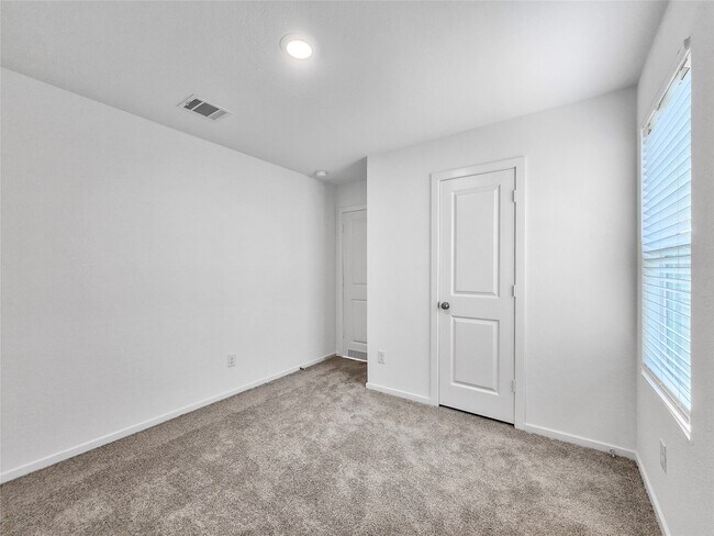 Building Photo - 25660 Rose Creek Dr