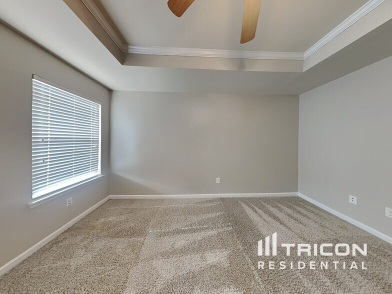 Building Photo - 330 Lauren Dr