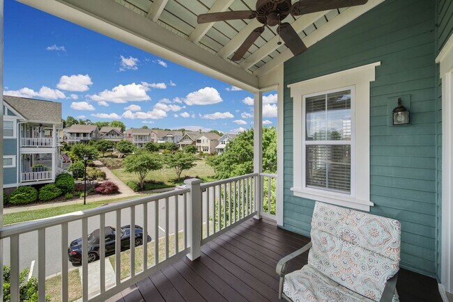 Building Photo - 324 Mariemont Way