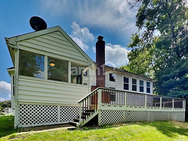 Building Photo - 422 Sunridge Dr