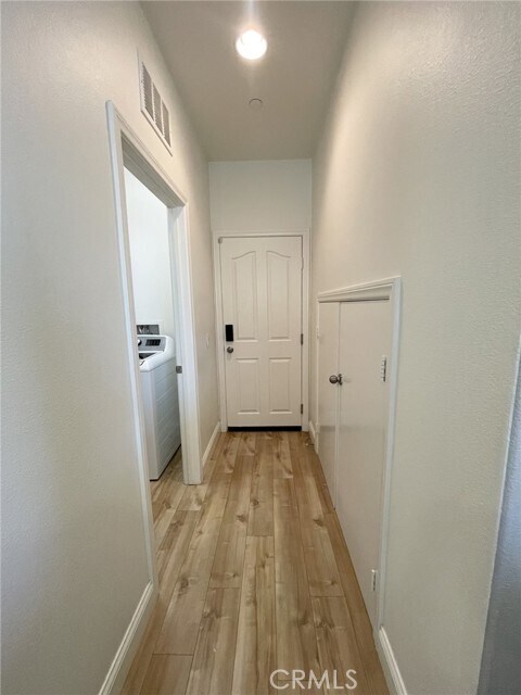 Building Photo - 3586 Bur Oak Rd
