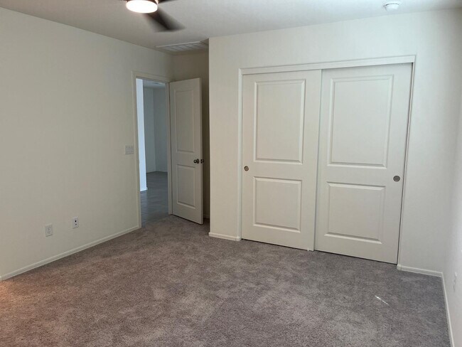Building Photo - 1465 E Chandler Ct