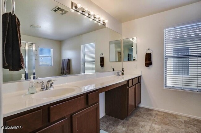 Building Photo - 12039 W Leather Ln