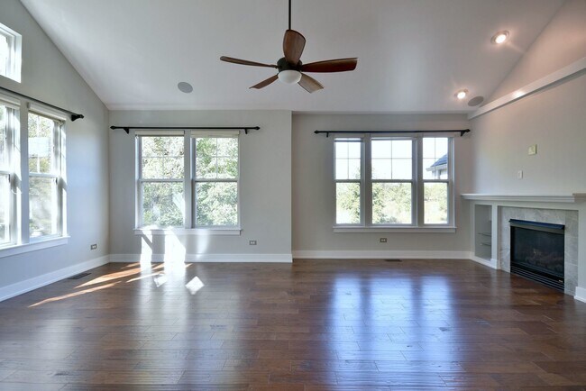 Building Photo - 982 Indigo Ct