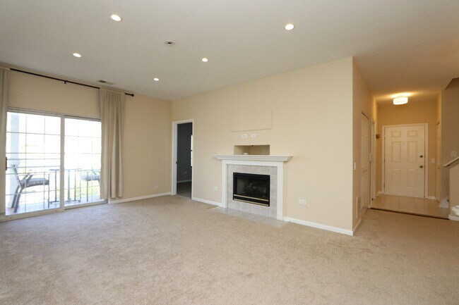 Building Photo - 3333 Stratford Ct