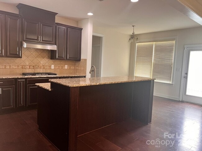Building Photo - 119 Heron Cove Loop
