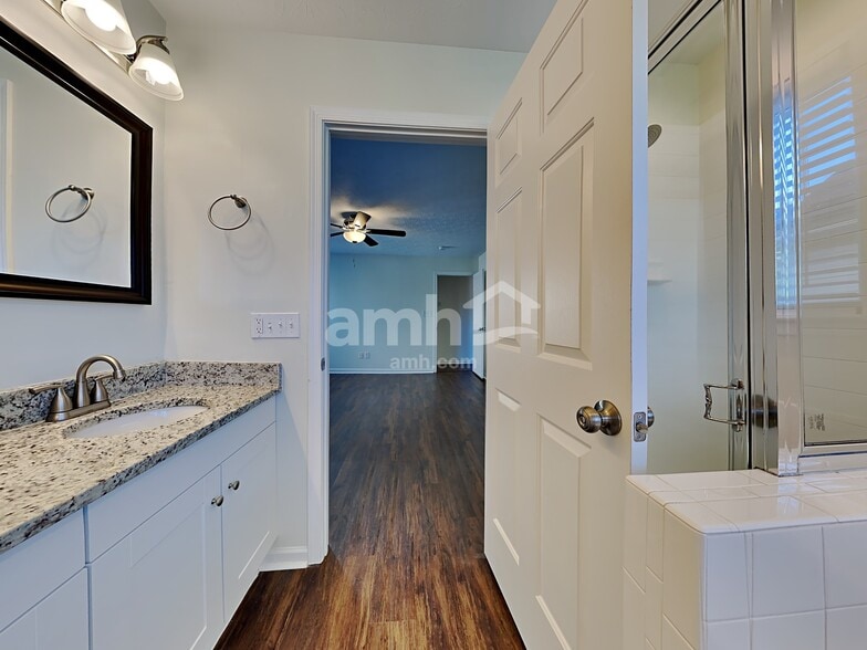 Building Photo - 5668 Appaloosa Cir