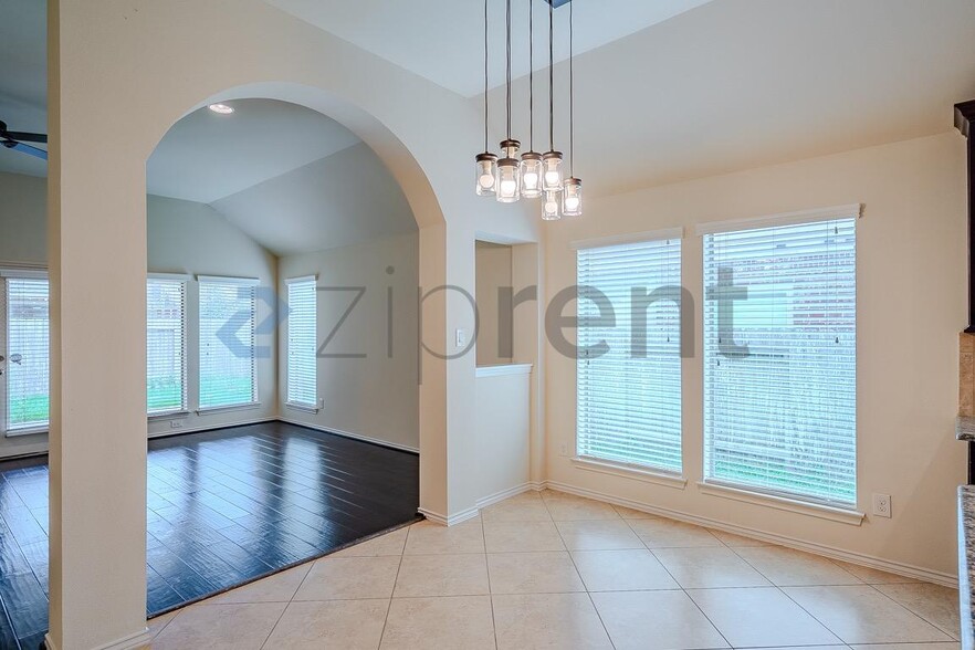 Building Photo - 2943 Fair Chase Dr