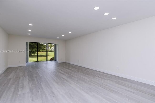 Building Photo - 21559 Cypress Hammock Dr