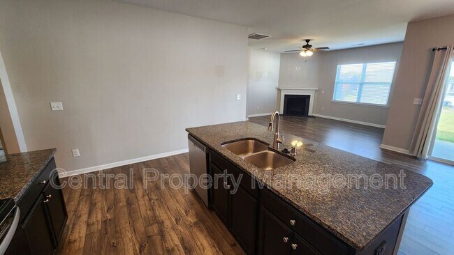 Building Photo - 731 Liberty Walk Ln