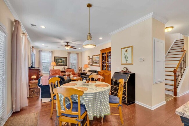 Building Photo - Gigantic Gorgeous Home in Pooler!