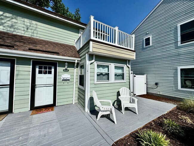 Building Photo - Ready NOW! A Custom Townhouse-Style Duplex Blocks to the Beaches! Fenced Yard - Hot Tub - Pet Fri...