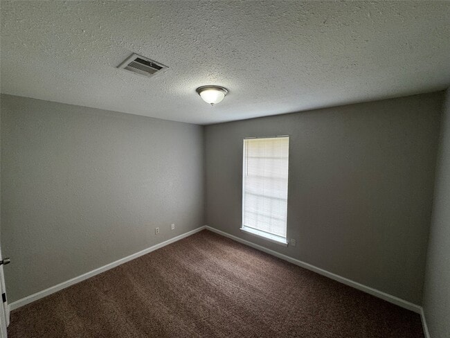 Building Photo - 1922 Bunzel St