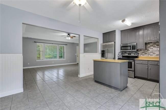 Building Photo - 103 Maple Dr
