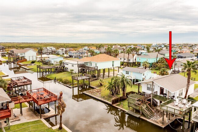 Building Photo - 16530 Bermuda Way