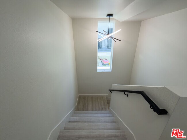 Building Photo - 2757 Andreo Ave