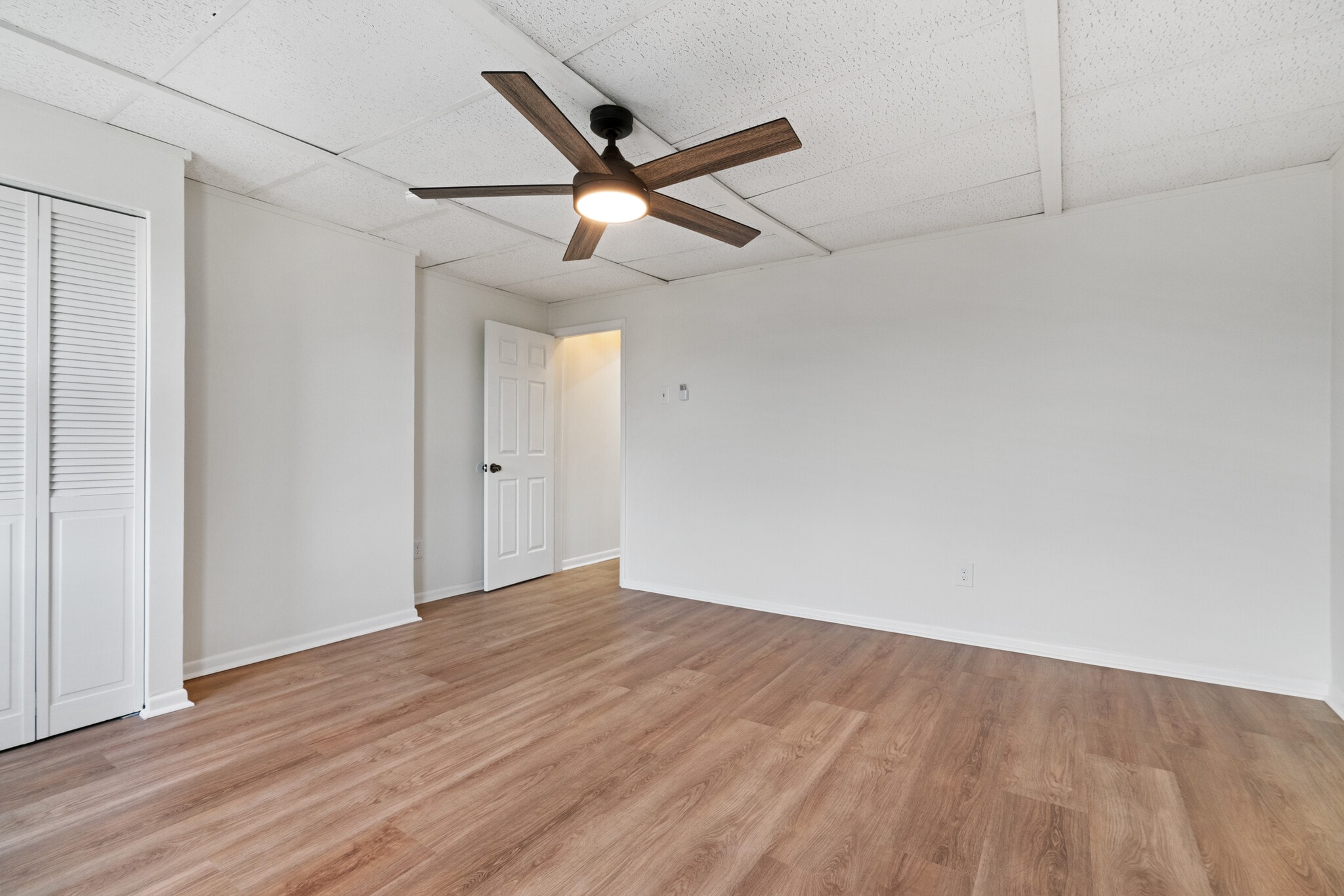 Building Photo - 306 7th Ave