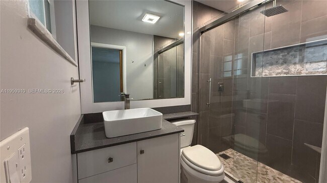 Building Photo - 2811 NW 26th Ave