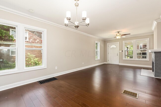 Building Photo - 917 Lockbourne Rd