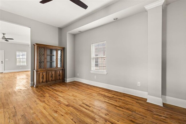 Building Photo - 66 Weyman Ave SW