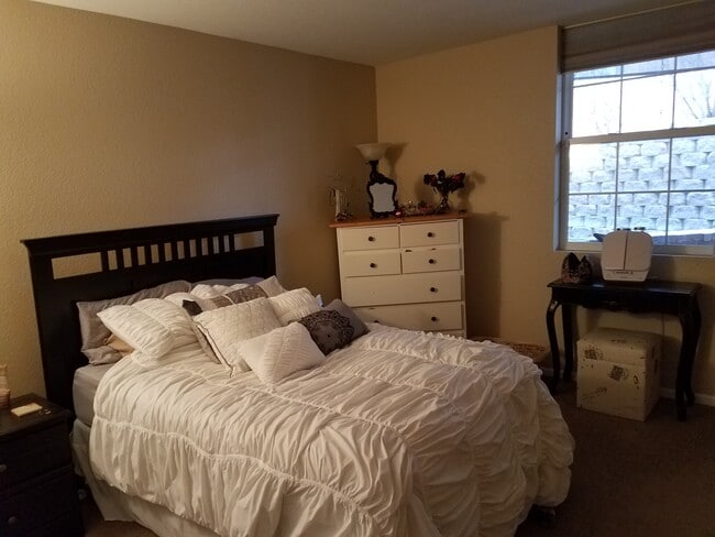 Building Photo - 9484 Southern Hills Cir.