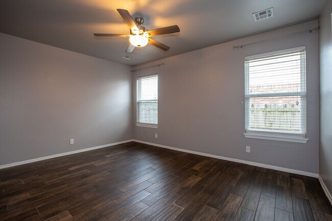 Building Photo - 3 Bed / 2 Bath in Owasso!