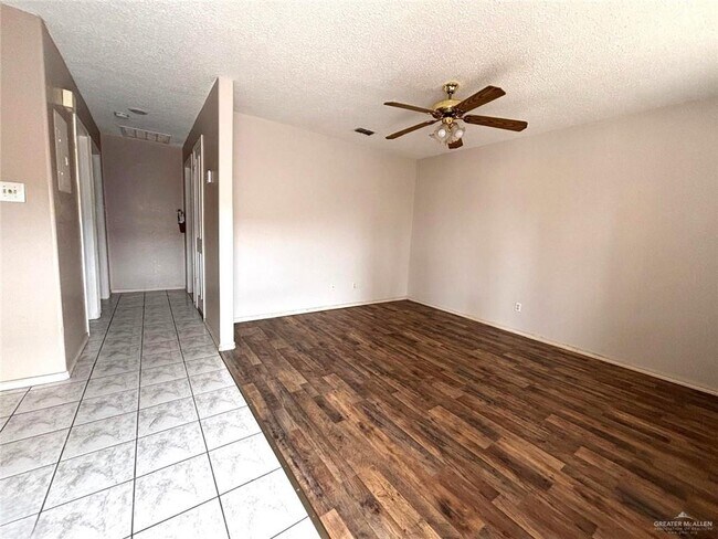 Building Photo - 2210 Elisa Ln