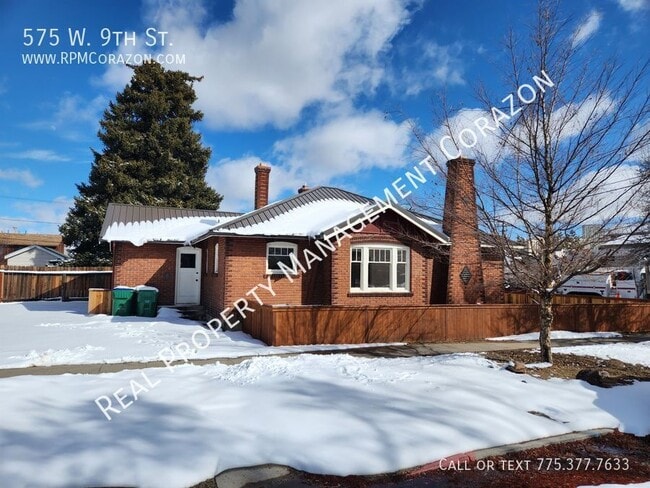 Building Photo - 575 W 9th St