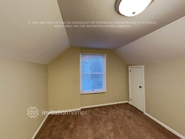 Building Photo - 2116 Hickory Ct