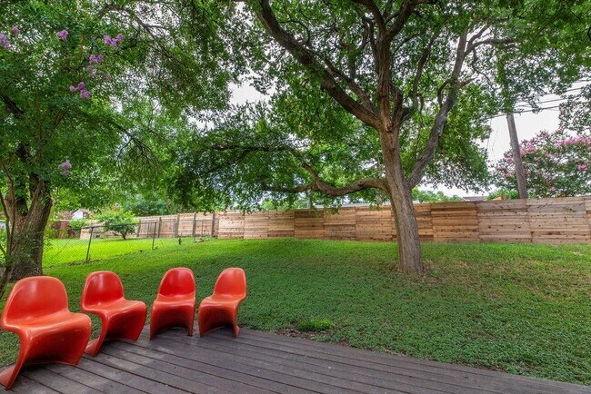 Building Photo - 4715 Carsonhill Dr