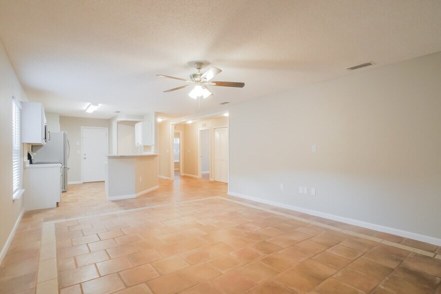 Building Photo - 820 Wynfield Cir